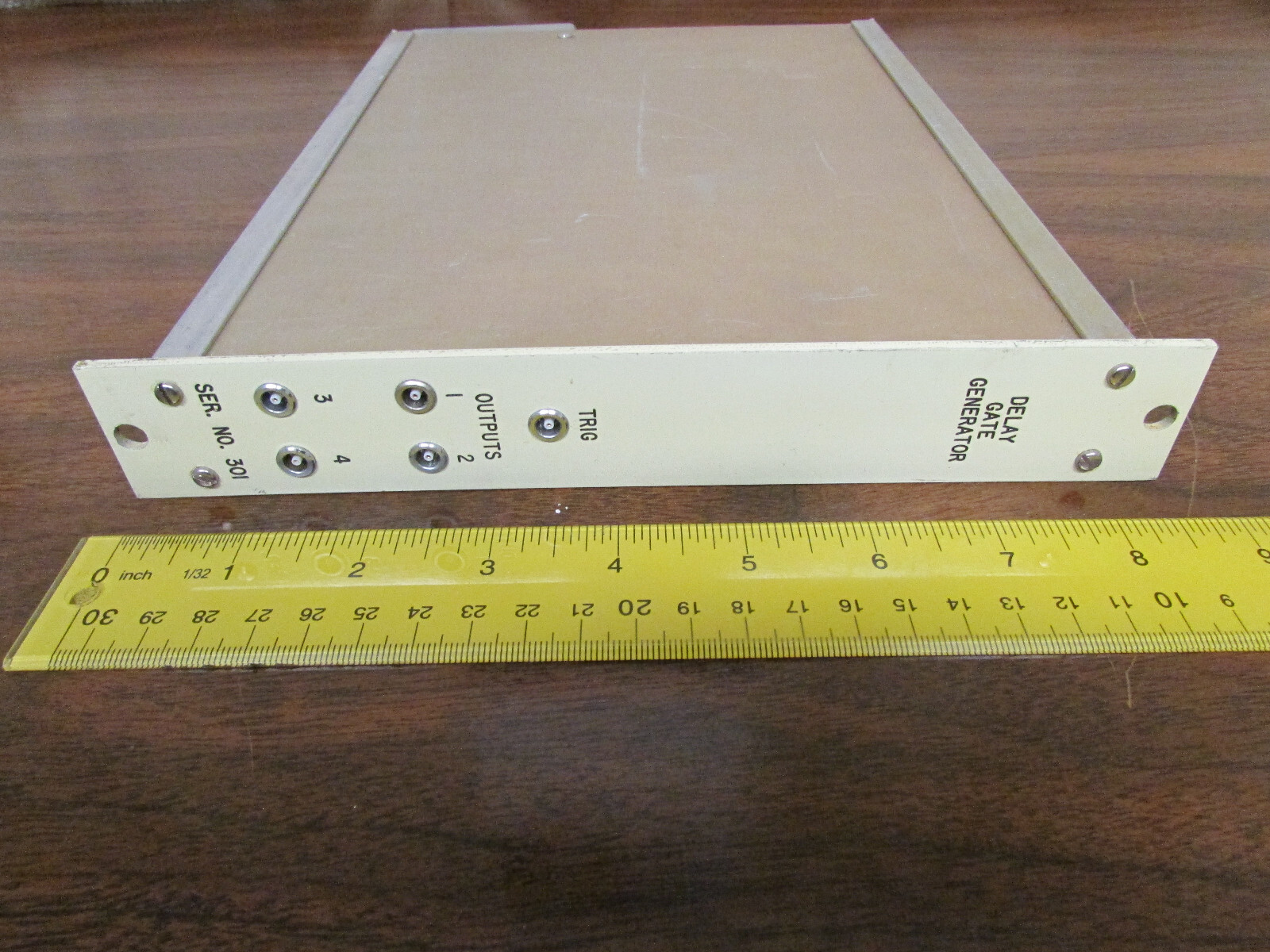 UC Berkeley NIM NIMBIN CAMAC Nuclear Instrumtation Plugin Delay Gate Generator