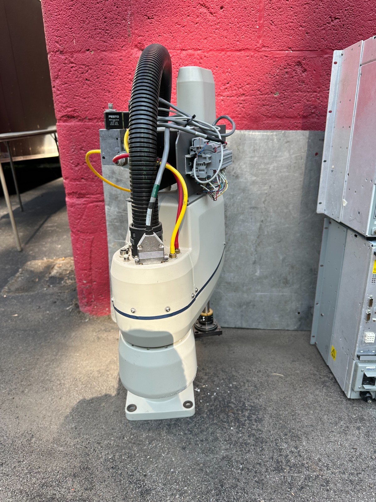 ADEPT COBRA S600 ROBOT With CONTROLLER