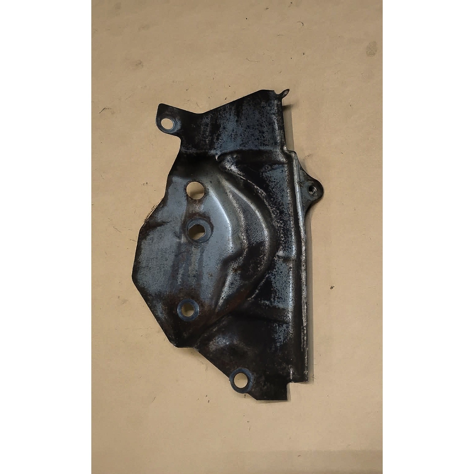 Mitsubishi 4G32 Belt cover 6632746 Used (875)