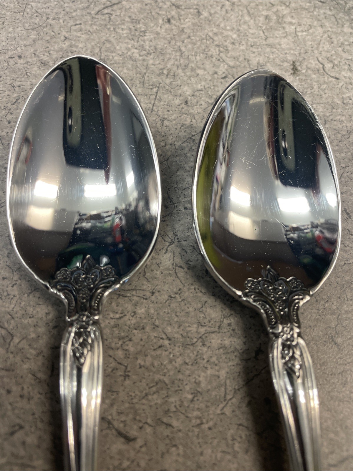 Michelangelo 2 Teaspoons Oneida Stainless 6 1/8" Unused