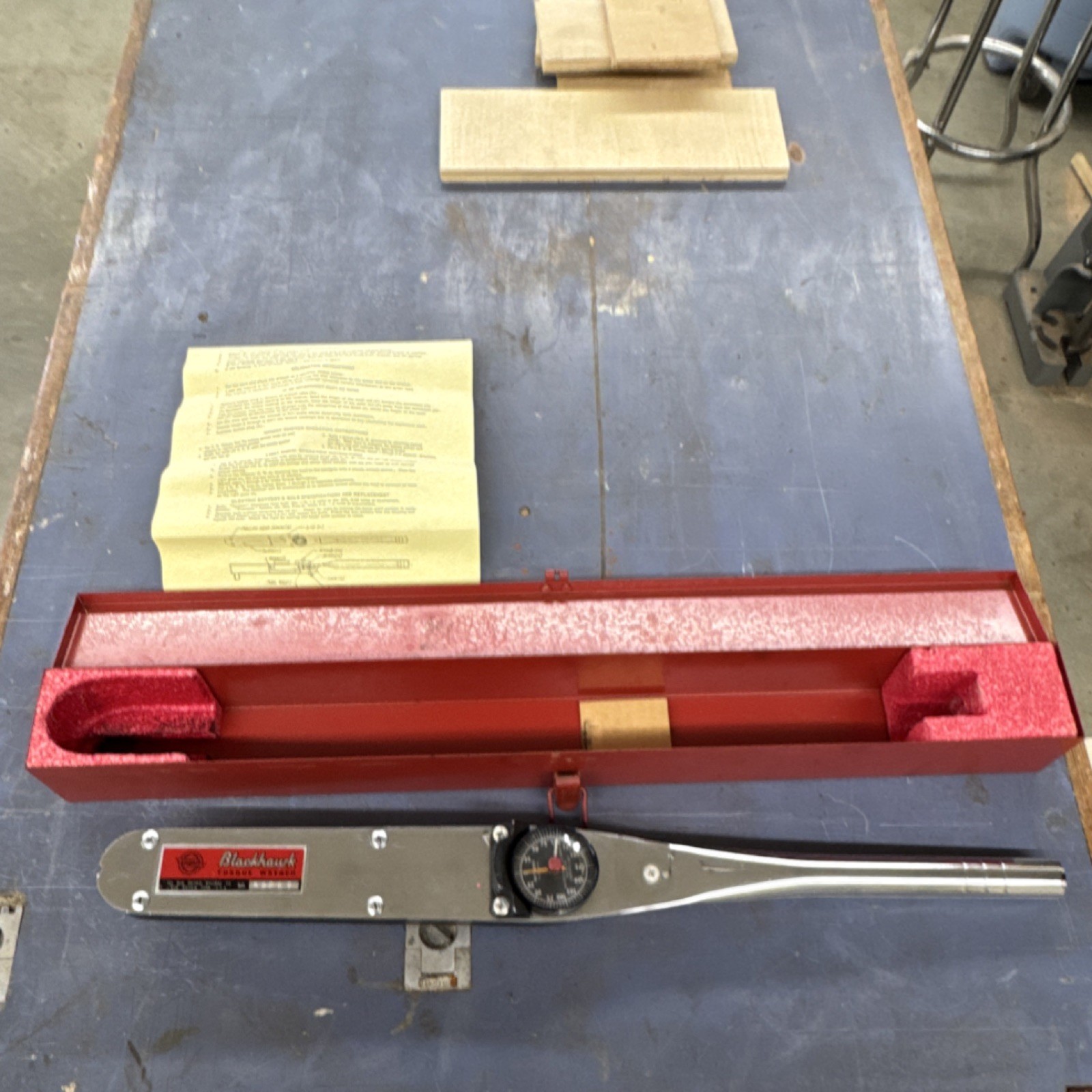 Blackhawk 49969 Dial Indicator Torque Wrench 3/4in Drive Non-Ratcheting Case