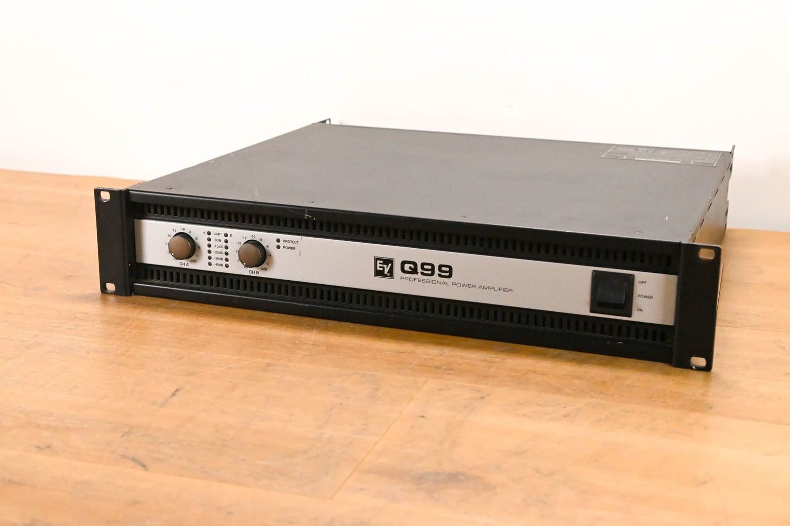 Electro-Voice (EV) Q99 2-Channel Class-H Power Amp 1250W/Ch at 2 Ohms CG01ZC9