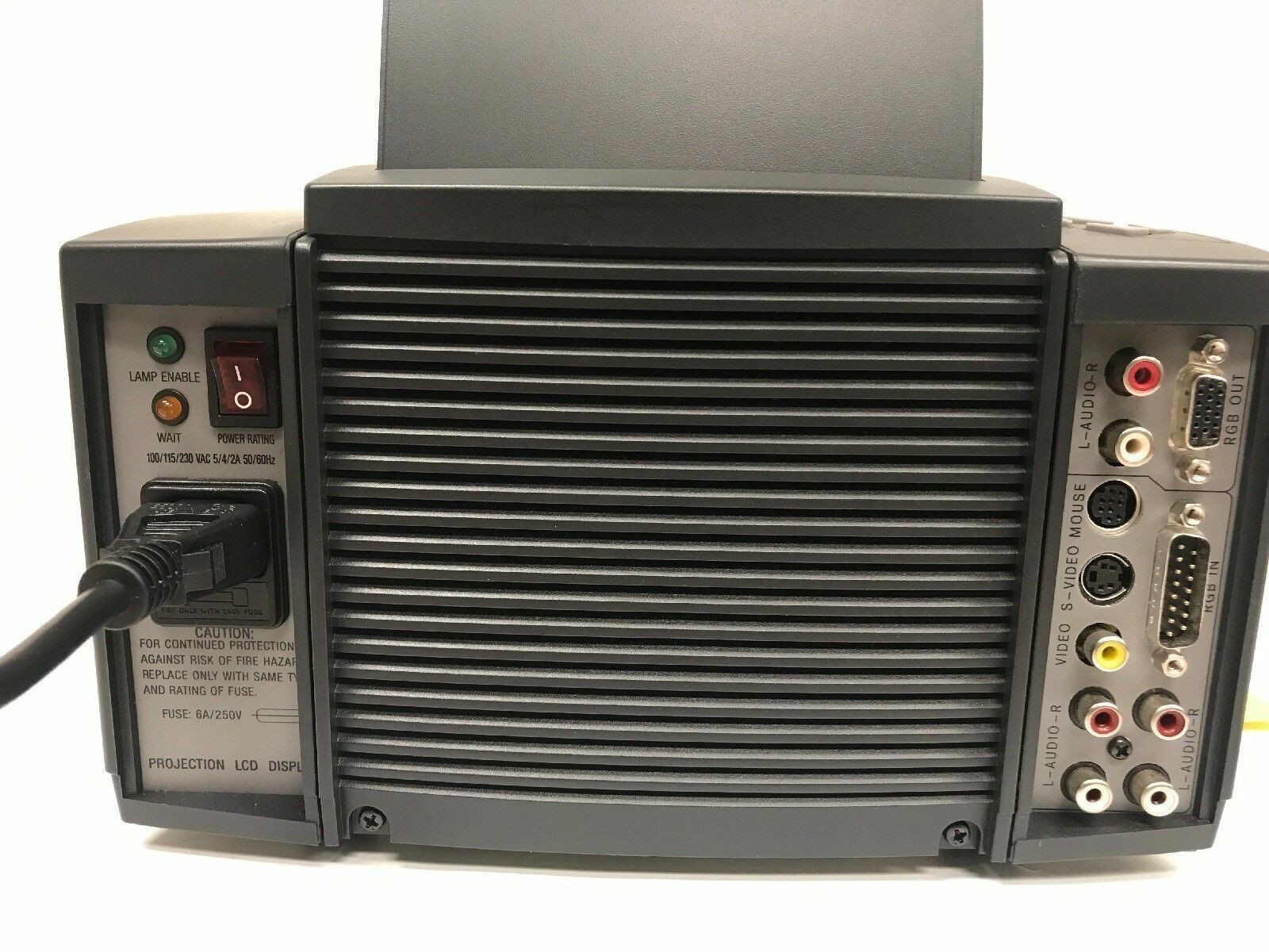 CTX EZPro 580 LCD PROJECTOR w/ CASE, CORDS, ADAPTERS (PREOWNED)