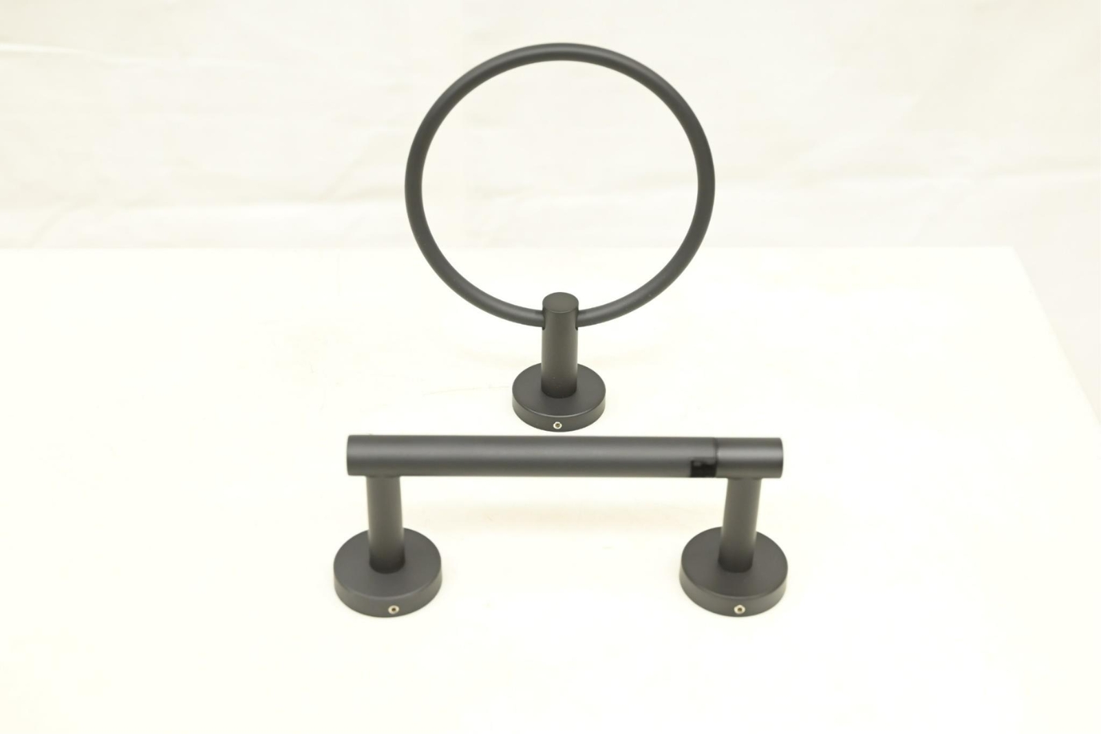BWE A-91079-2-B 2-Piece Bath Hardware Set, Matte Black