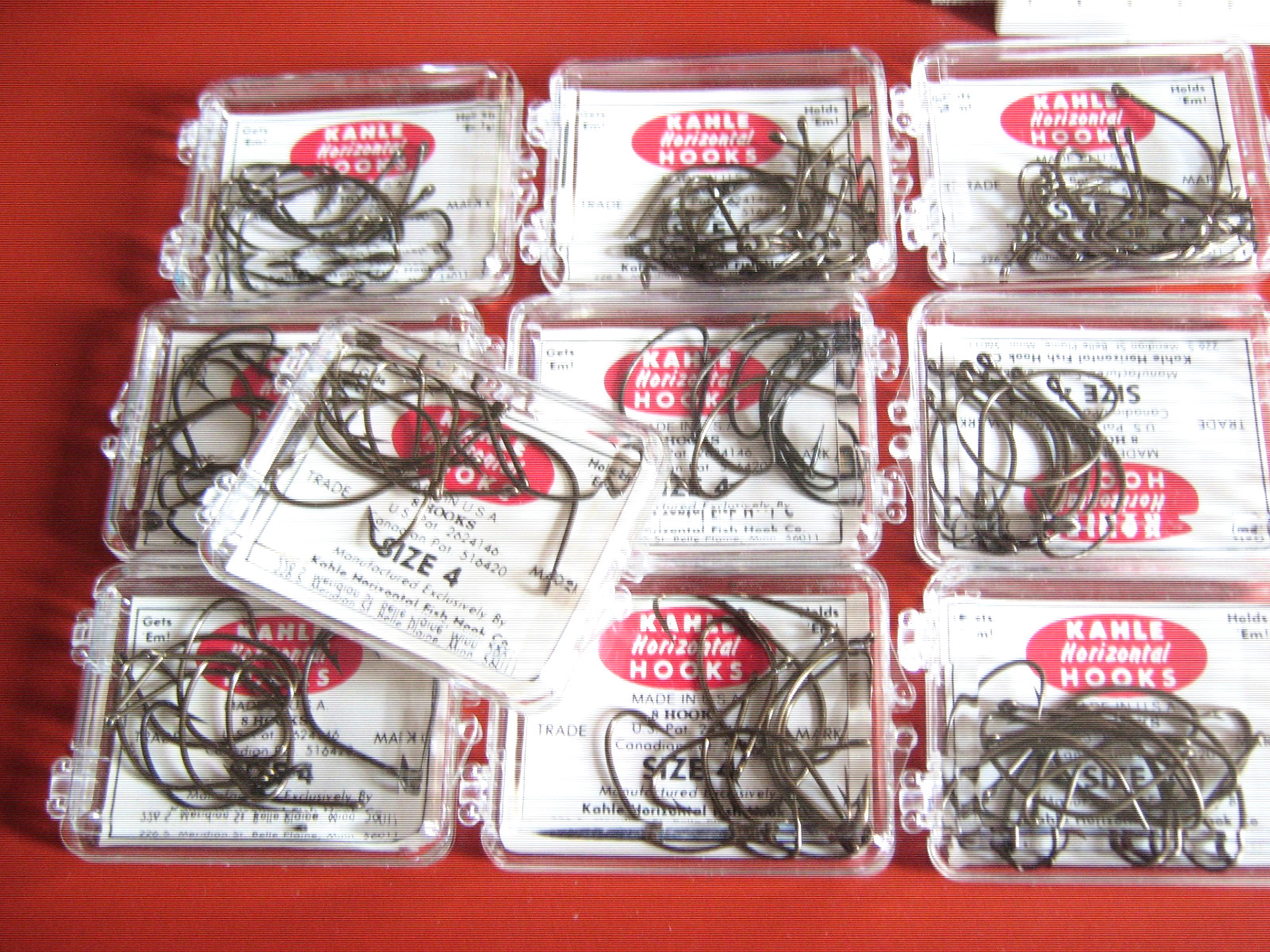 NEW Case of 125 KAHLE Horizontal Minnow Fish Hooks w/ 7  Clear Display Boxes #4