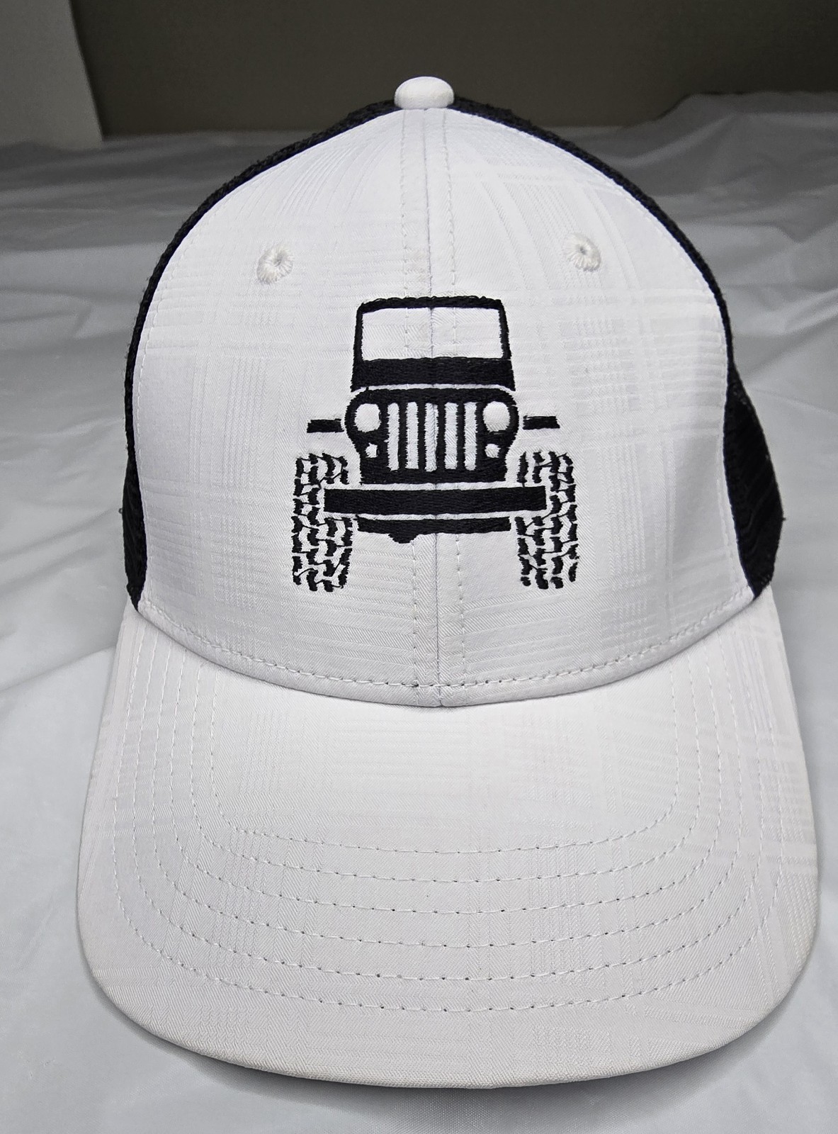 Taylor Made Jeep Low Profile Trucker Cap Hat Snapback White / Black