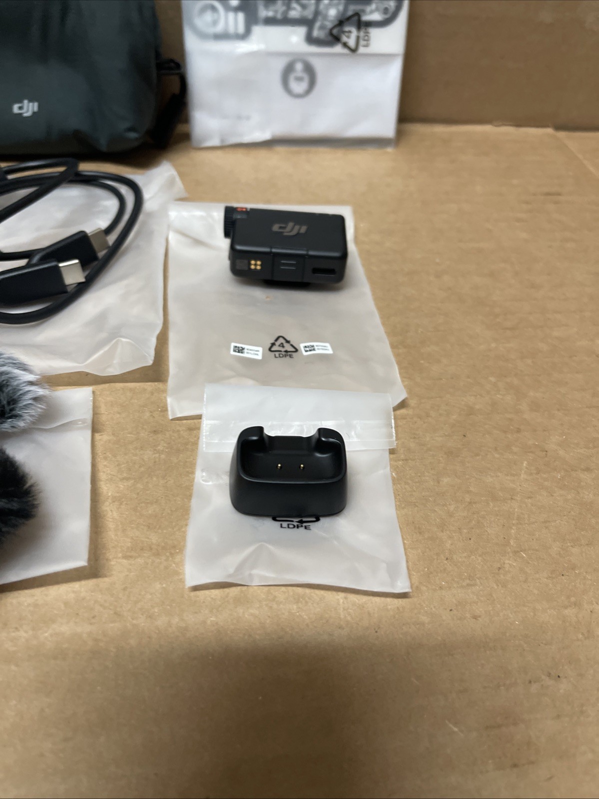 DJI Mic Mini (1 TX + 1 RX) - Black CP.RN.00000432.01 **READ**MISSING TRANSMITTER