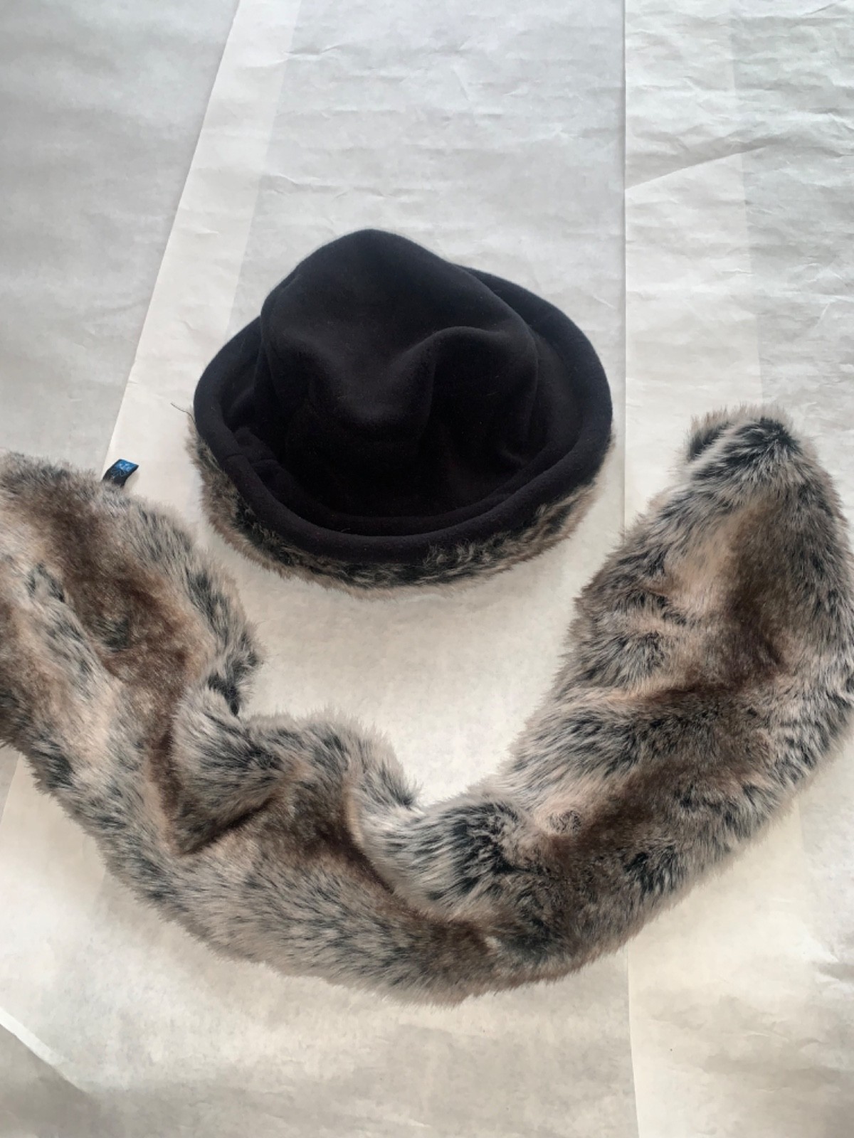 Neckworks Fur Trimmed Hat & Scarf
