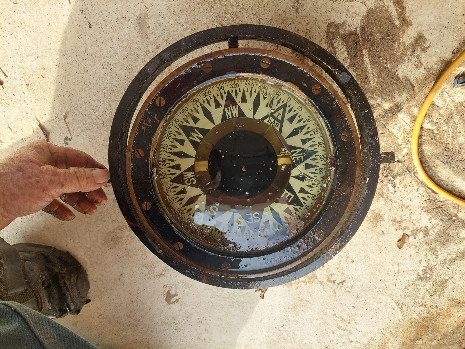 Vintage Maritime Atlas Cast Iron Ship Compass 10 " dia 40,s 50,s ? liquid filled