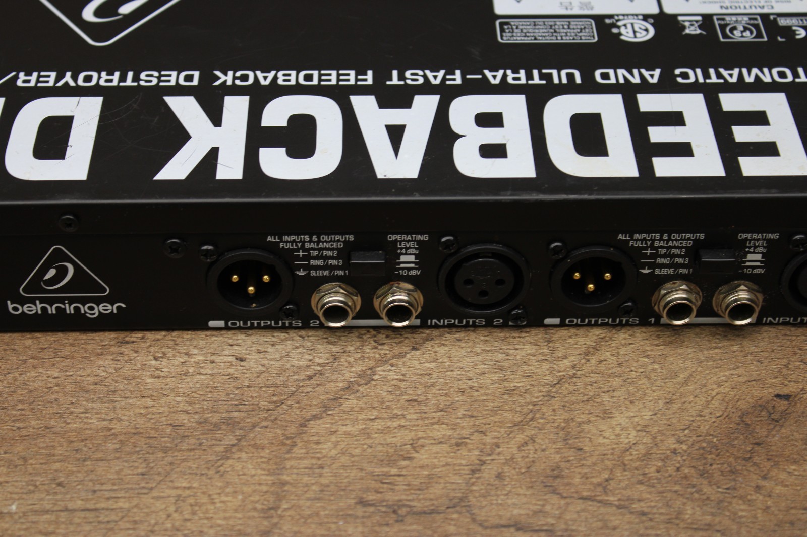 Behringer Automatic Feedback Destroyer Preametric EQ FBQ1000