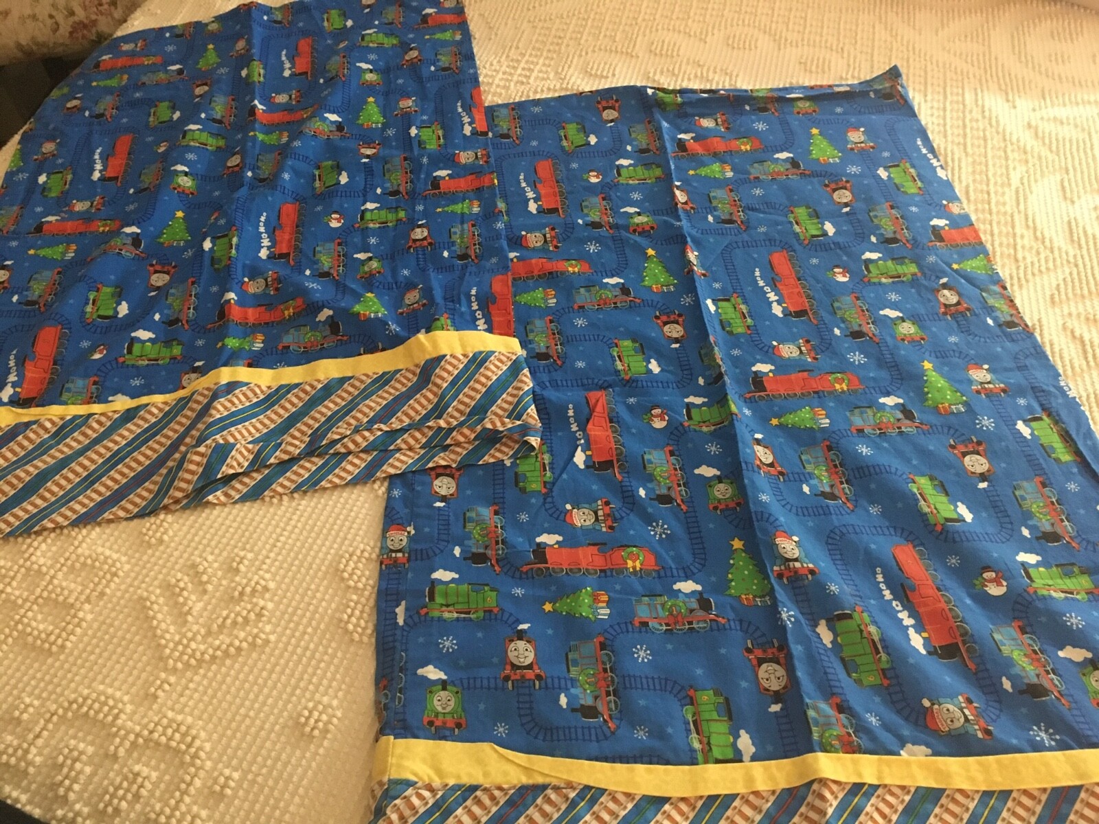 Christmas Thomas The Train pillowcase (Pair)