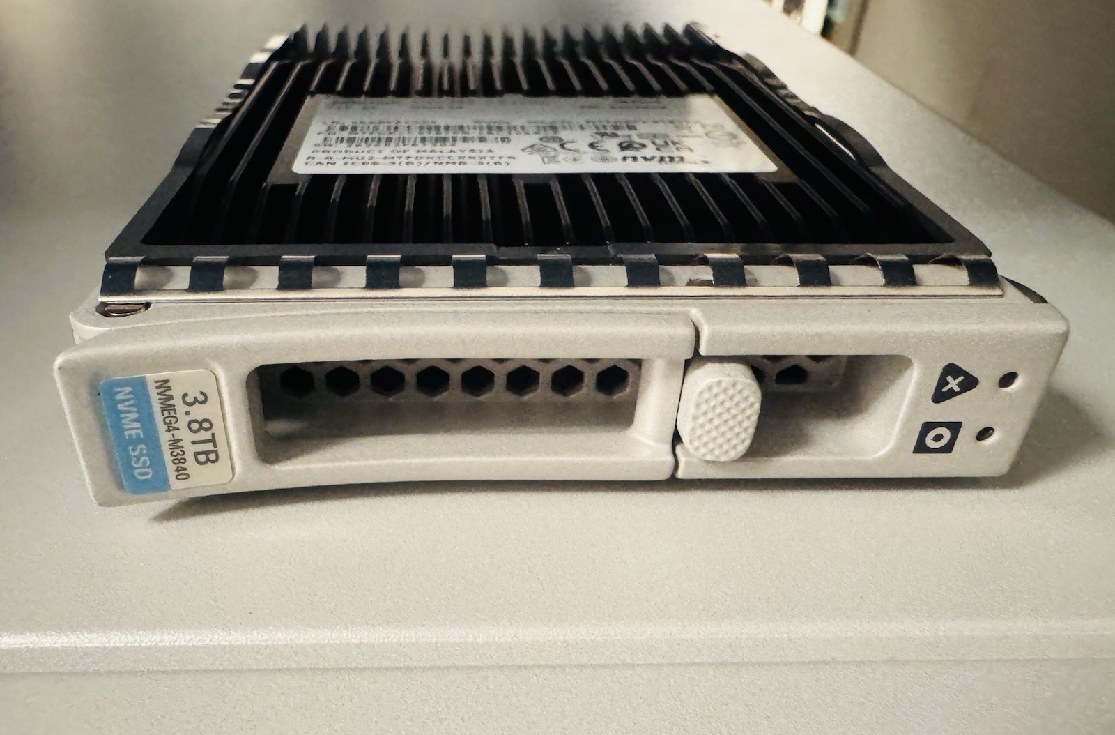 Cisco UCS-NVMEG4-M3840 3.8TB 2.5in U.3 Micron 7450 NVMe MTFDKCC3T8TFR-1BC1ZABCE