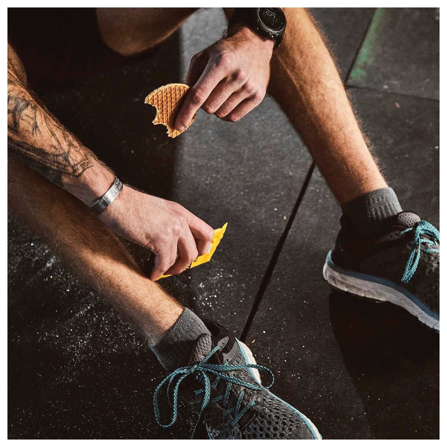Honey Stinger Gluten-Free Cinnamon Waffle - Delicious Energy Boost for Active