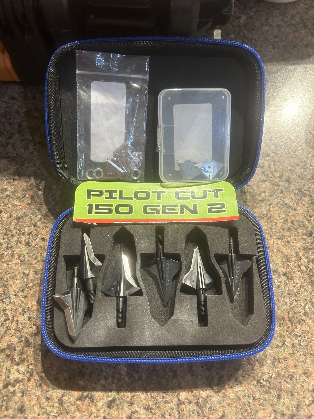 6 Kayuga Pilot Cut Gen 2 150 Grn Broadheads In Case