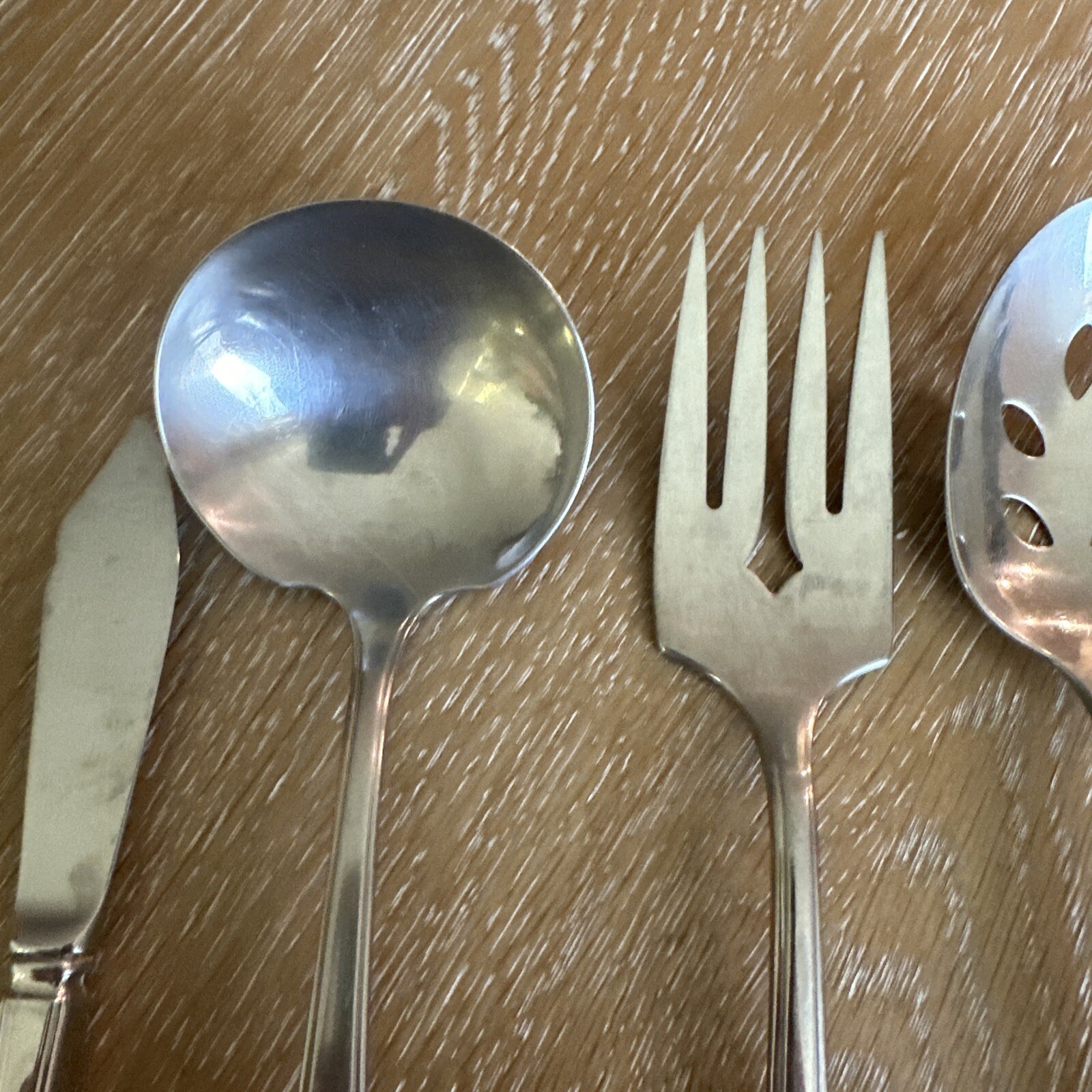 5 PCS. ONEIDA - GOLDEN HENLEY - SERVING UTENSILS