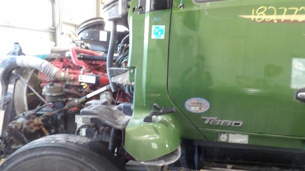For 2020 KENWORTH T680 COWL Left ,  MN