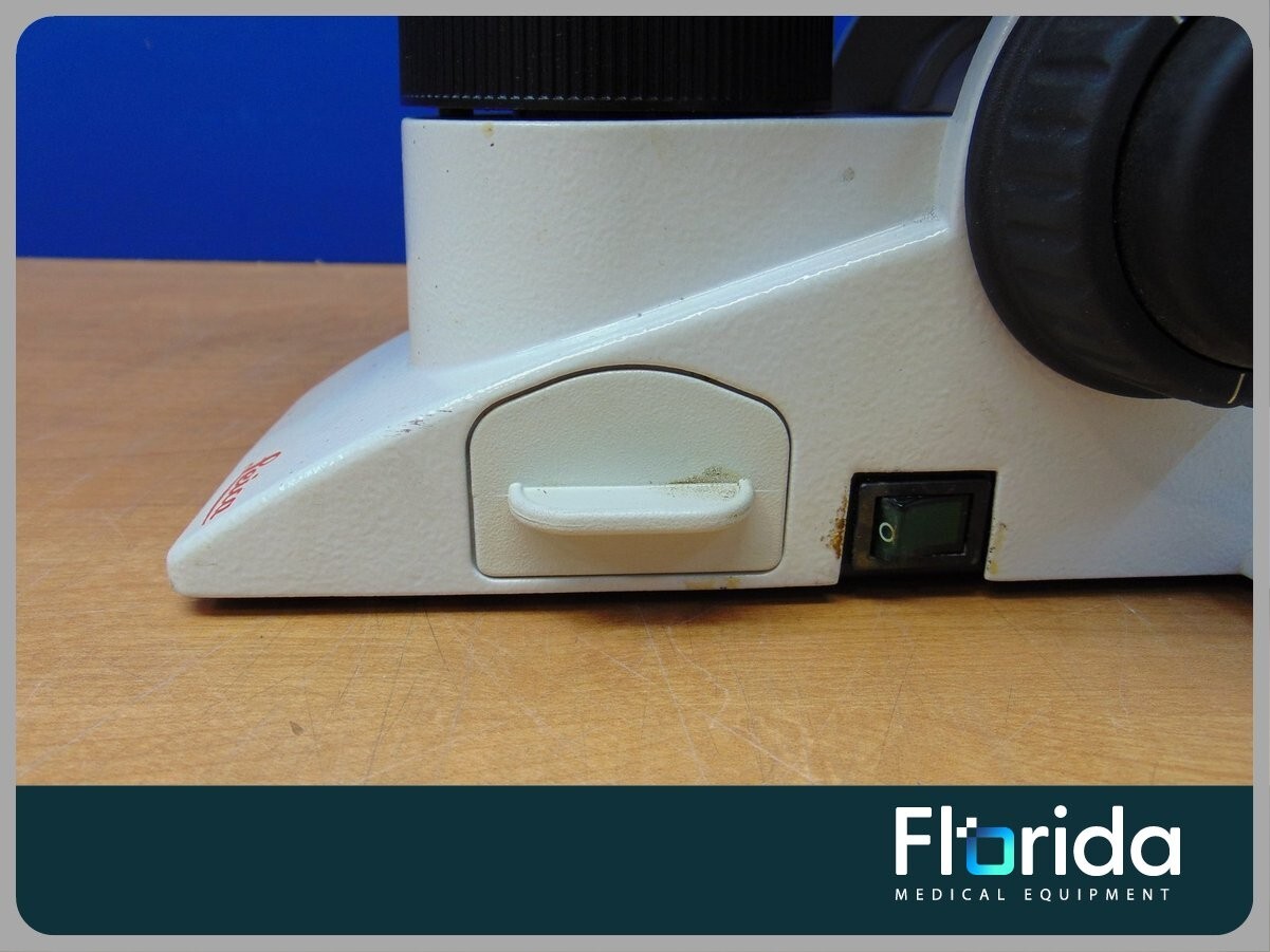 LEICA DM1000 MEDICAL LABORATORY MICROSCOPE