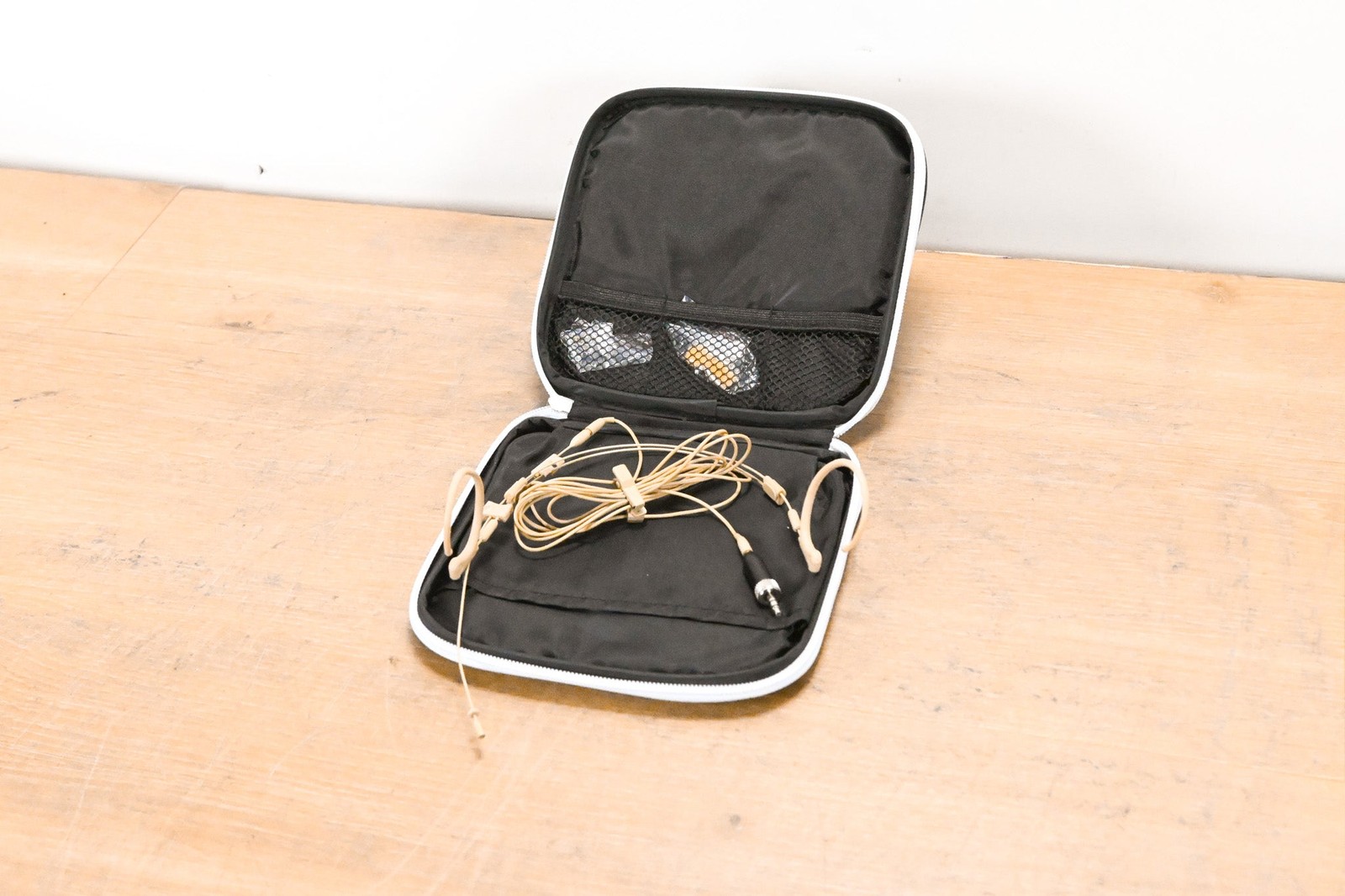 Que Audio QA22 BE Omnidirectional Headset Mic w/ SEL Adapter for Senn. CG011CA
