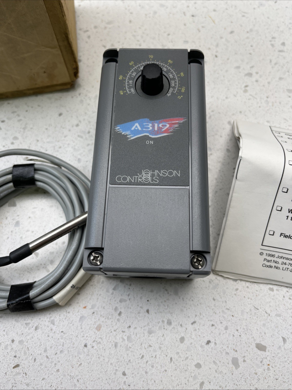 A319ABC-12-10 Johnson Controls Temp. Controller With Sensor