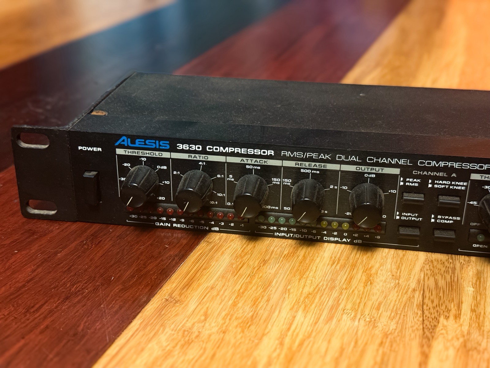 Alesis 3630 Compressor Rack - Dual Channel Compressor Limiter with Gate