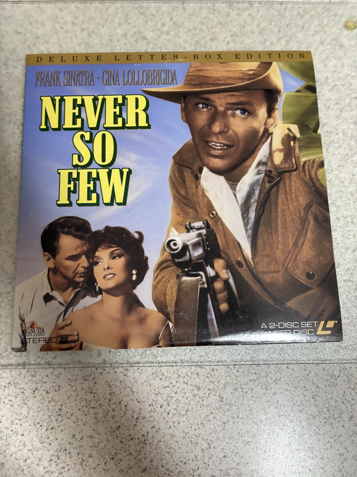 Never So Few LaserDisc 1959 War Deluxe Letter-Box Edition MGM
