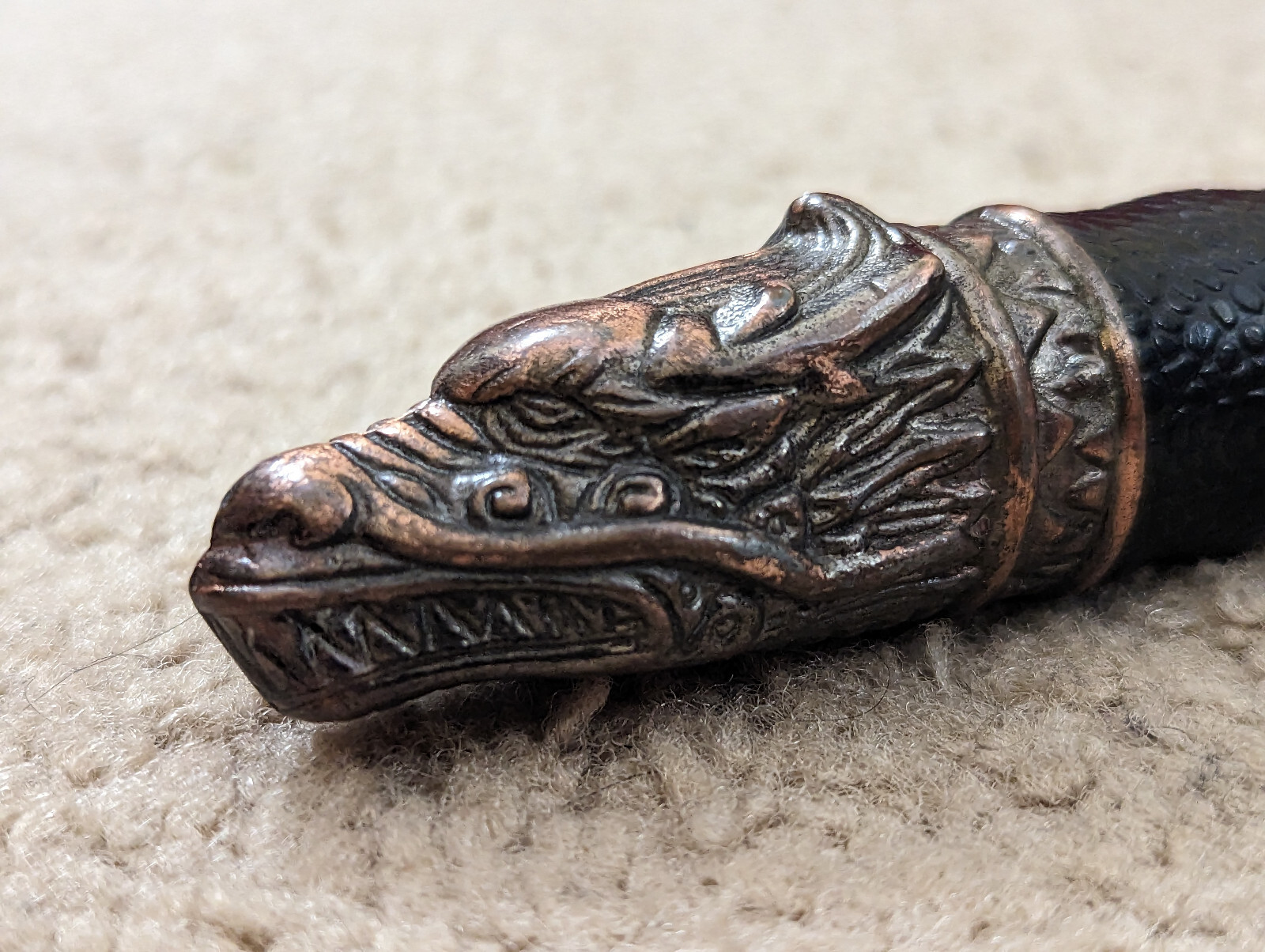 21" Flying Dragon Serrated Rippled Fantasy Dagger