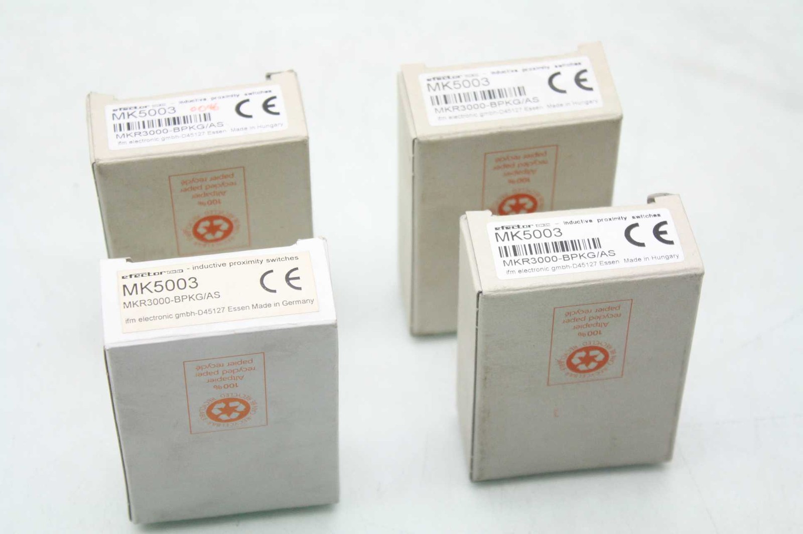 4 NIB IFM MK5003 / Inductive Proximity Switches / 10-30VDC / 300mA / Cylinders