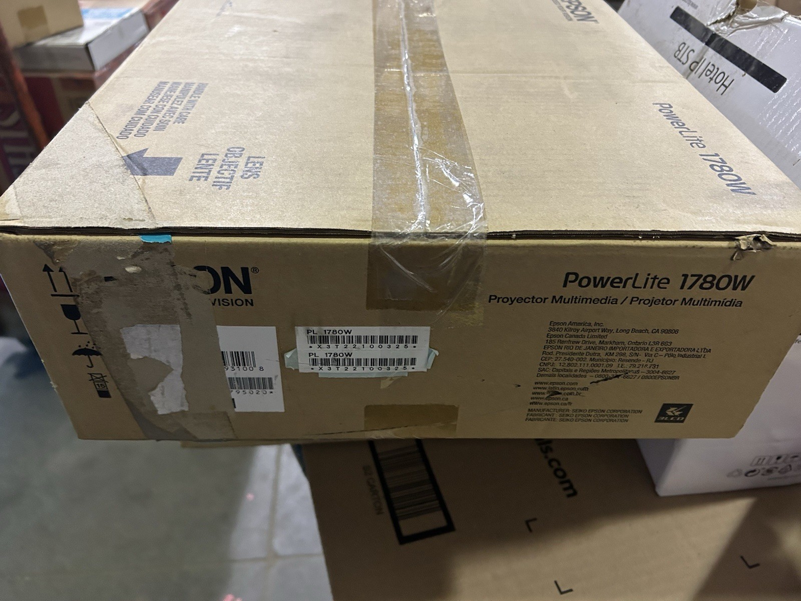 Epson PowerLite 1780W LCD Projector
