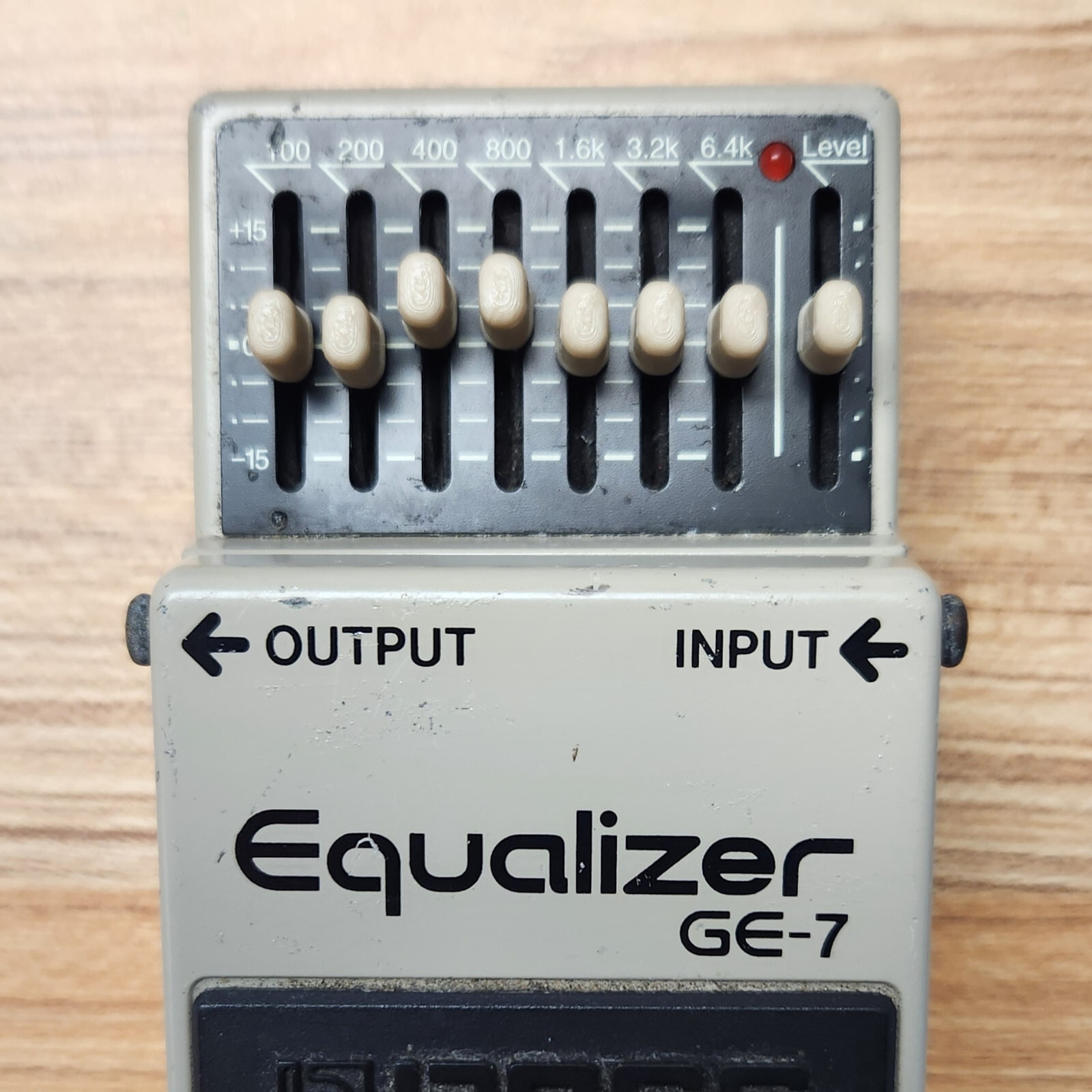 Light Khaki / Off-White Slider Caps / Knobs for Boss GE-7 / GEB-7 (Set of 8 + 6)