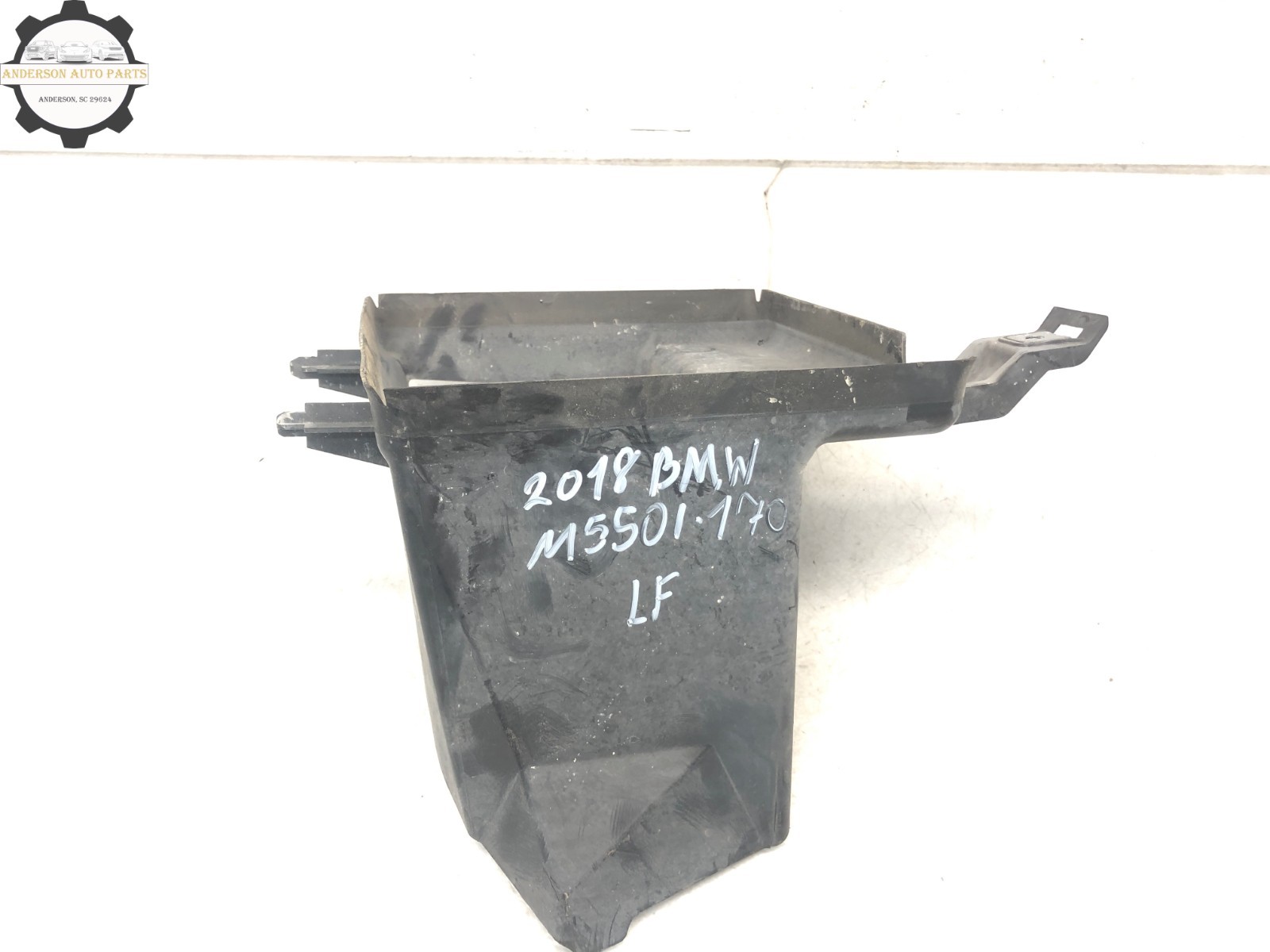 2018-2020 BMW G30 M550i LEFT DRIVER FRONT AUXILIARY RADIATOR AIR DUCT OEM