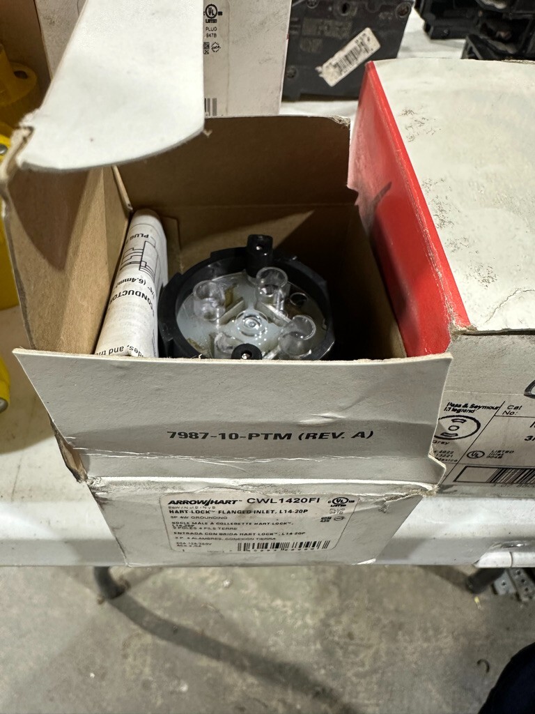 (1) Pass & Seymour L1420-FI  Turnlok Flanged Inlet 20A 125V 3p 4w  L30