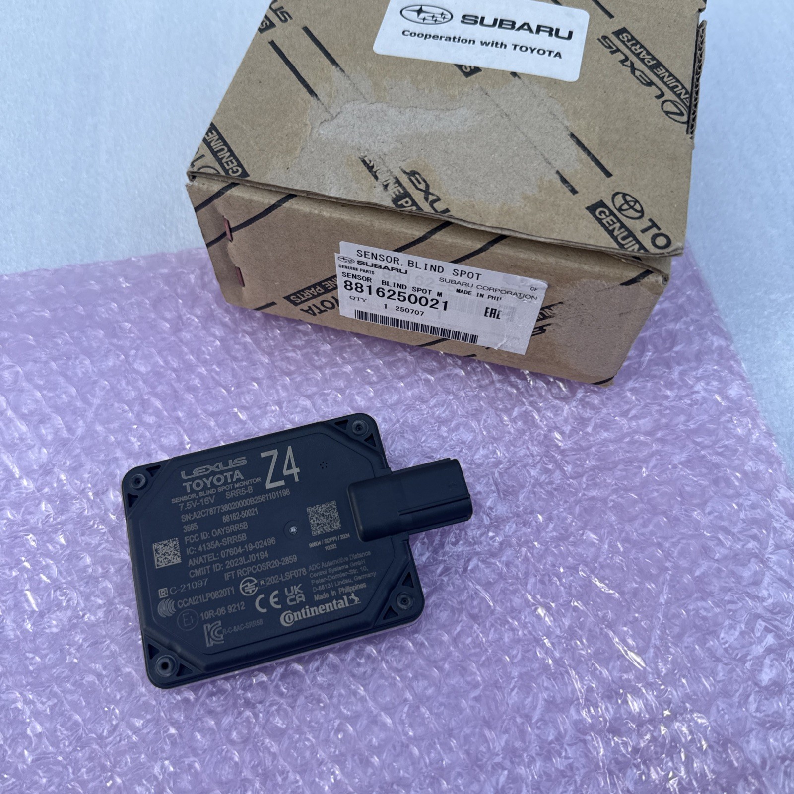 Genuine Subaru / Toyota / Lexus Blind Spot Detection Sensor OEM 8816250021 New!