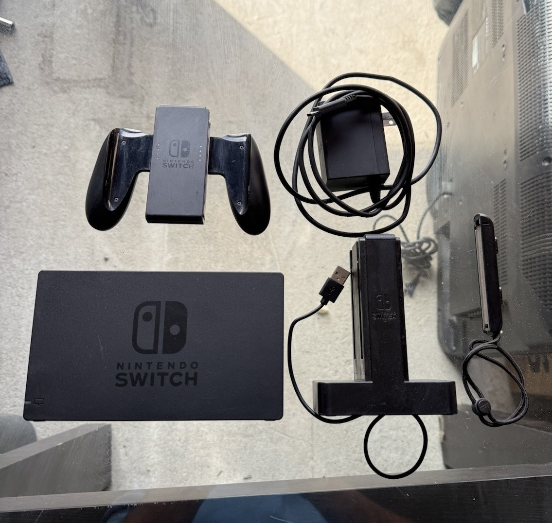 Nintendo Switch Charging Dock Black USB w/ Power Adapter & Joy-Con Charging Grip