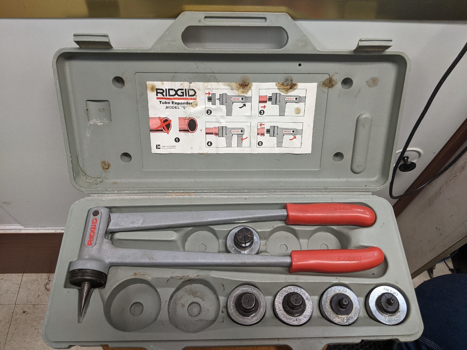 RIDGID Tube Expander Model S  Kit 3/8", 1/2", 3/4", 7/8", 1" Heads