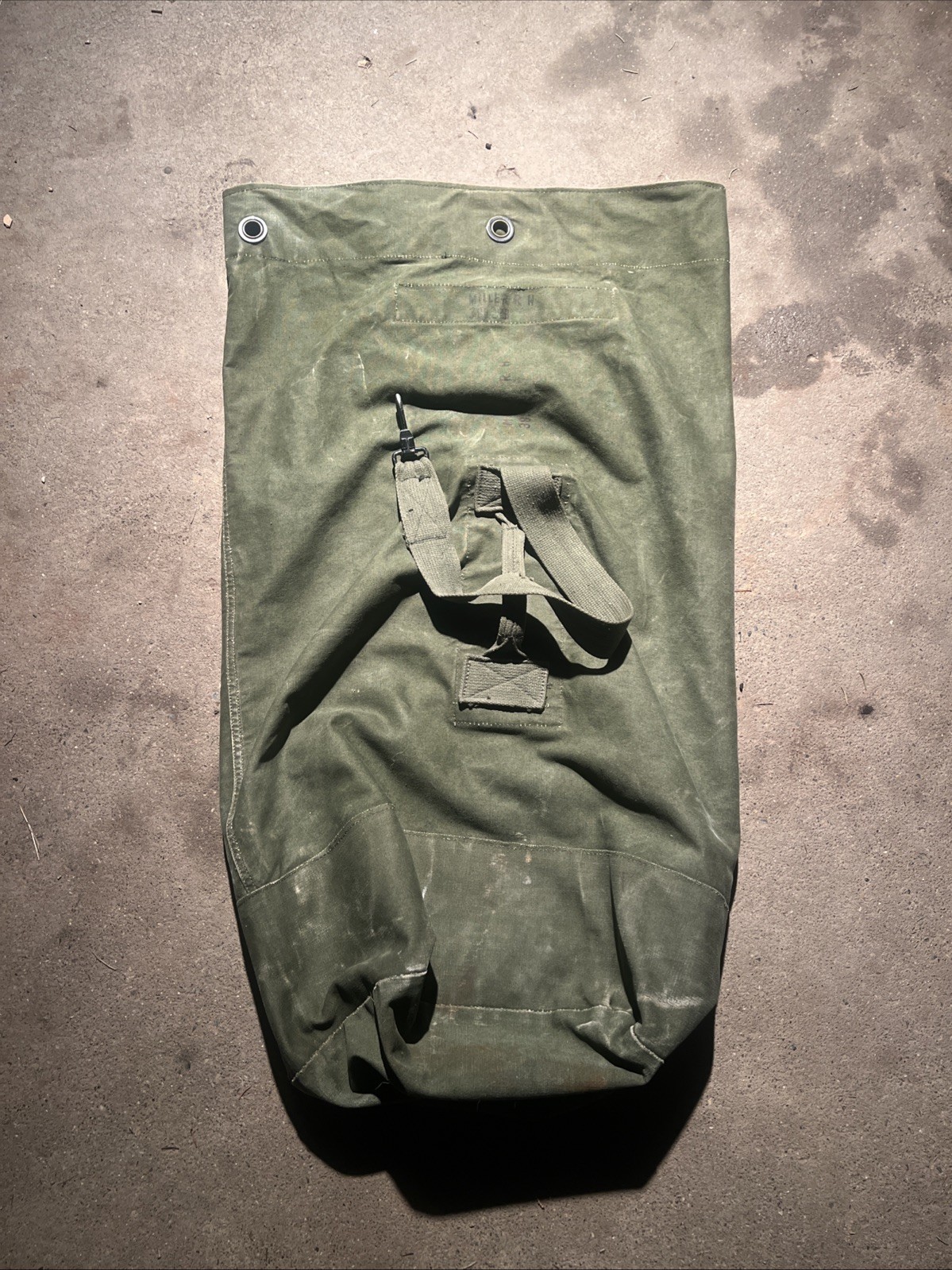 Vietnam Era US Green Duffle Bag (FF268
