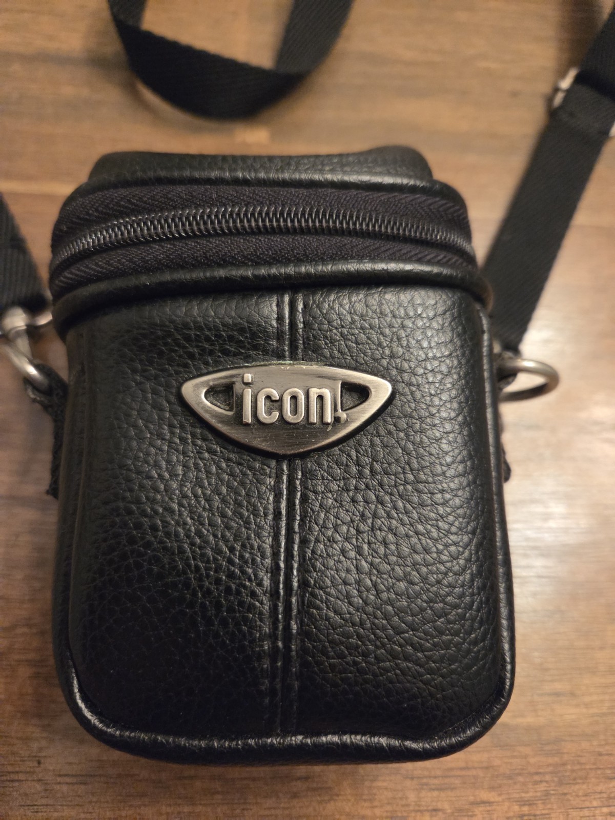 Icon Small Point And Shoot Camera Bag With Strap
