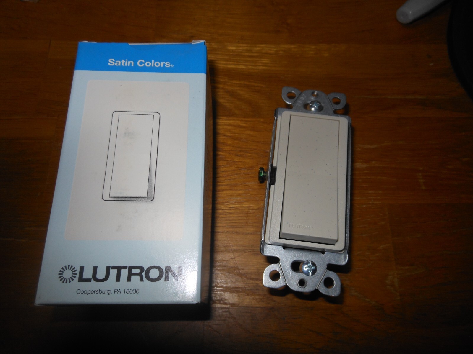 New Lutron 15A Single Pole Switch Model SC-1PS-ST In Stone
