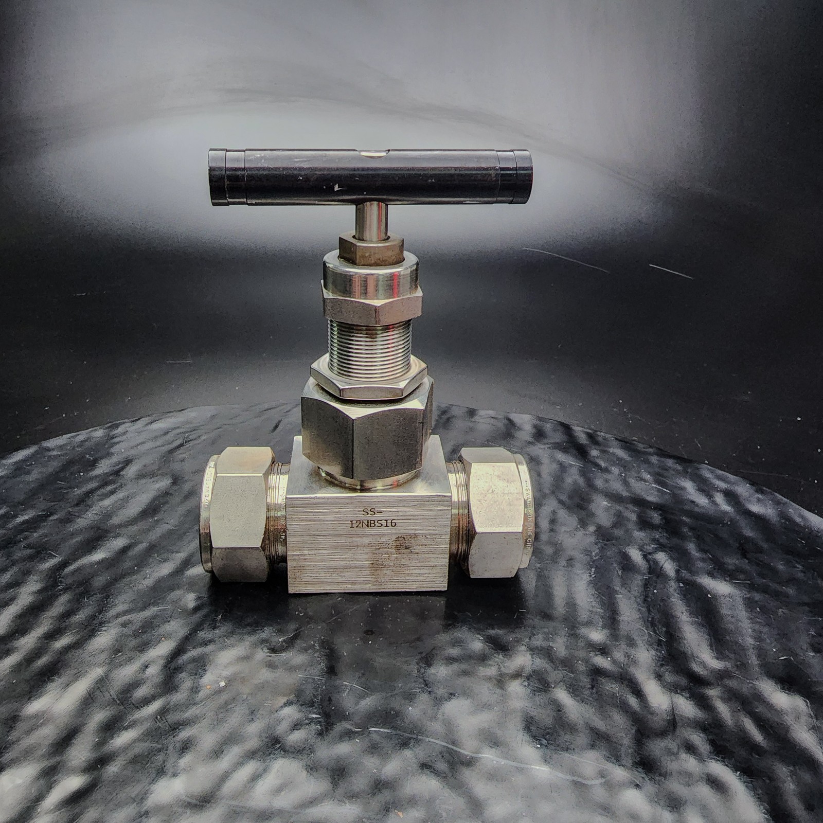 Whitey SS-12NBS16 Needle Valve 4700PSIG 100F Stainless Steel Plumbing 💧🔧