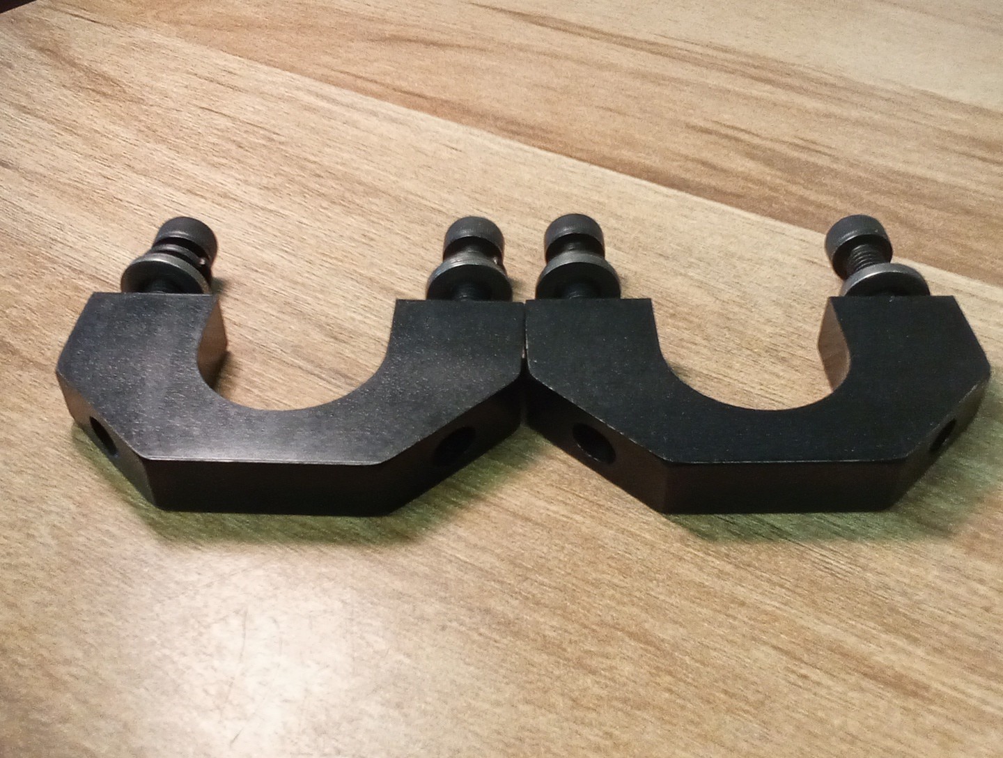 Syndevco Clamps 2107-5 With Hardware