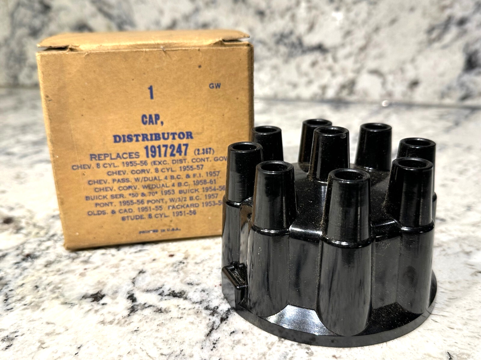 1917247 Chevy & Corvette 2x4 & Early Fuel Injection Distributor Cap IOB USA MADE