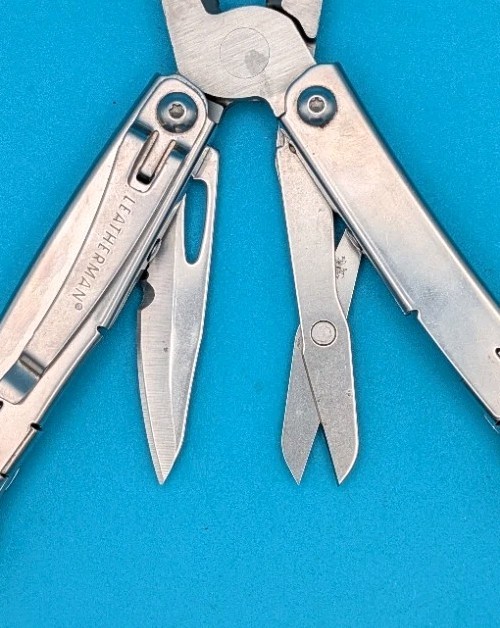 LEATHERMAN WINGMAN MULTI-TOOL! FAST SHIPPING!