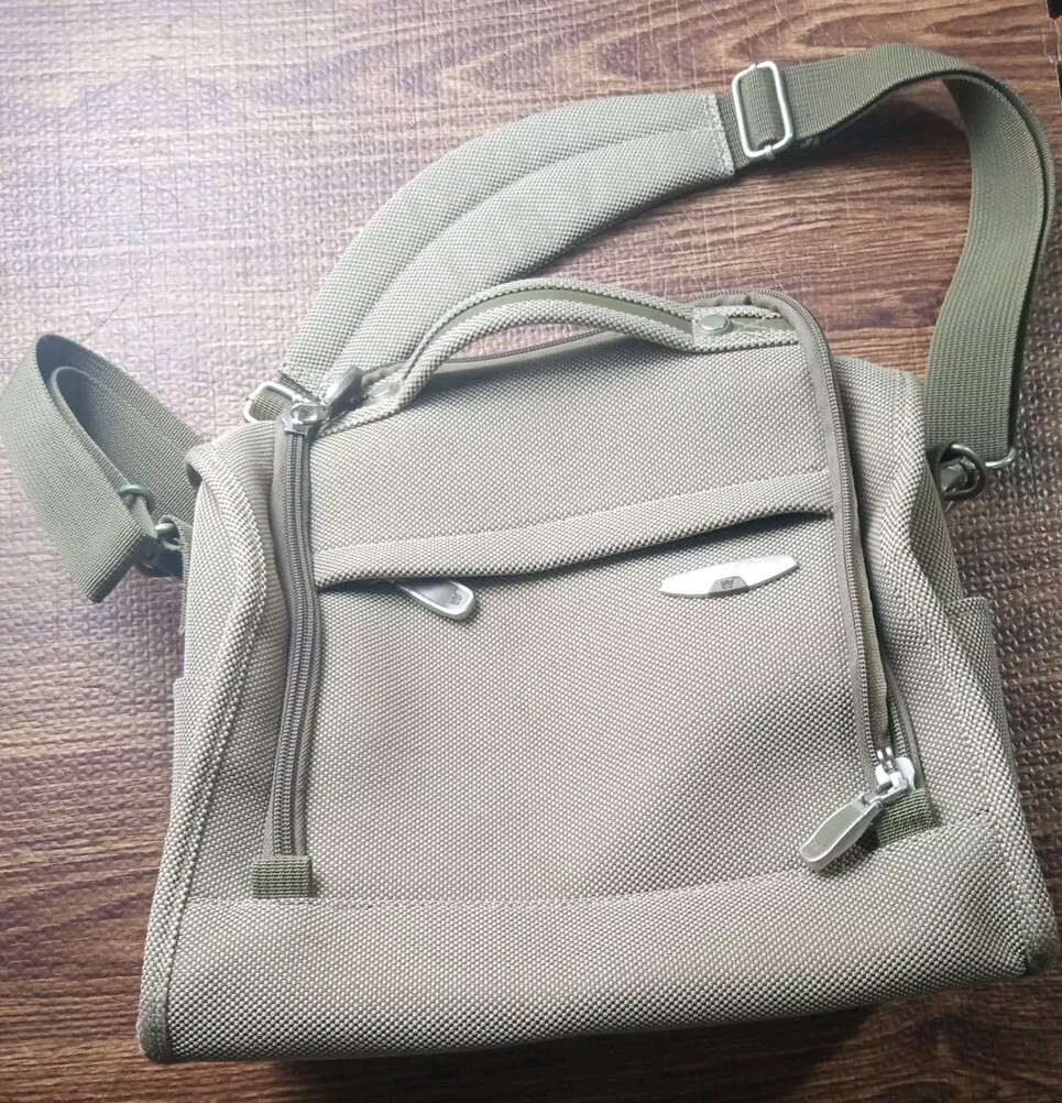 World Bound Worldbound Travel Bag Case Compact Many Pockets Shoulder Hand Straps