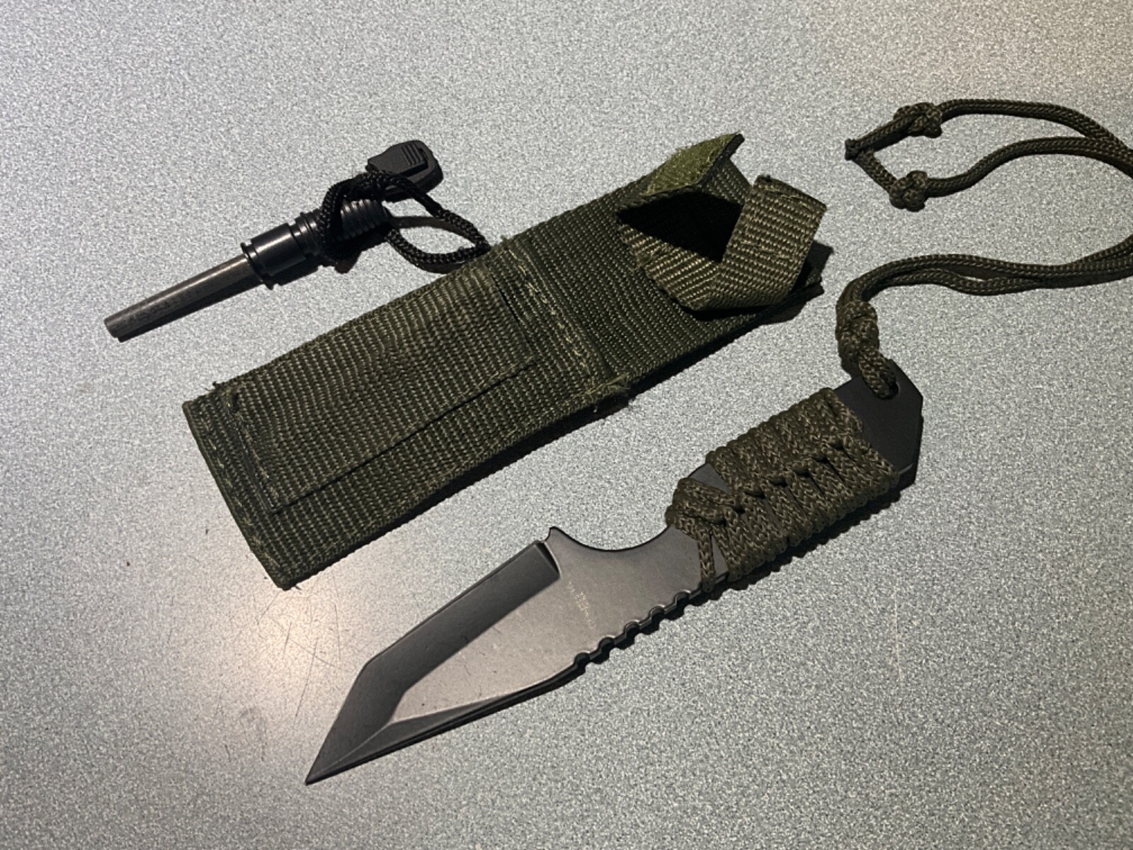 MILITARY SET SURVIVAL KNIFE & bayite  Fire Starter W/ SHEATH