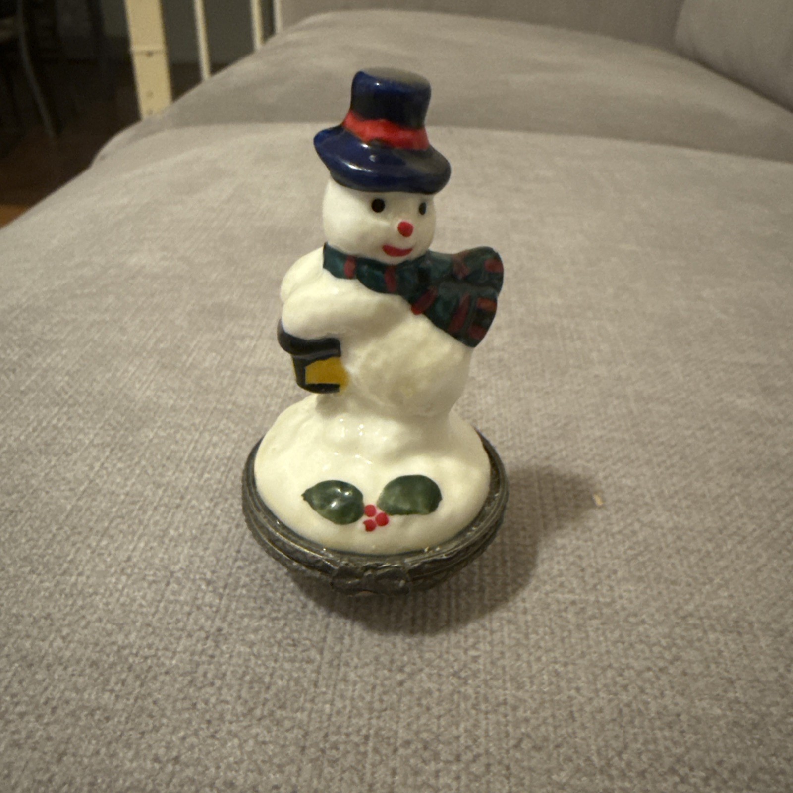 Vintage Porcelain Snowman Trinket Box U185-5
