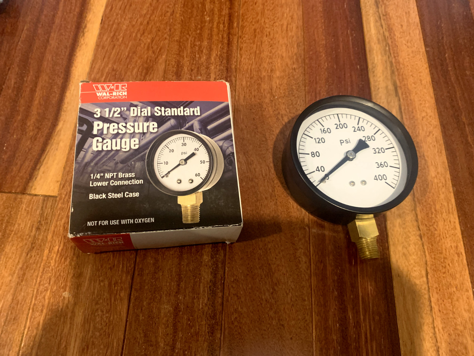 Pressure Gauge 3-1/2 In. Dial, 400 PSI, 1/4 In. NPT, 1712816 Steel Case Wal-Rich