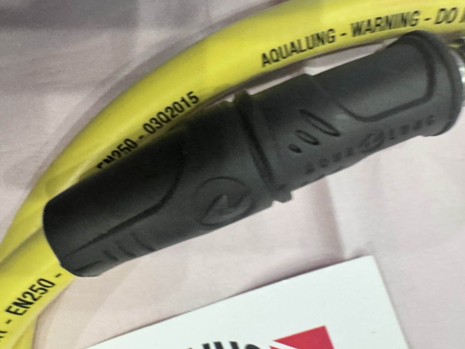 AQUALUNG SCUBA OCTO COMPACT MODEL HIGH QUALITY OPEN BOX NIB