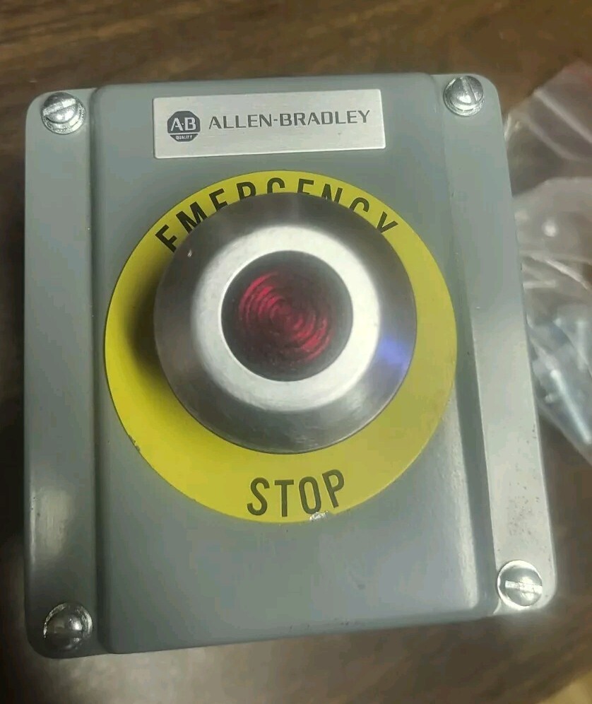 ALLEN BRADLEY  PUSH-PULL DEVICE  WITH ENCLOSURE 800TC-N374