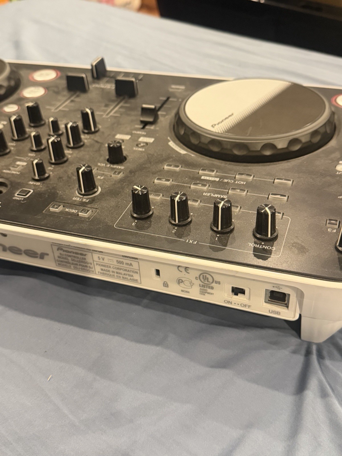 Pioneer DJ DDJ-ERGO-V 2-Channel DJ Controller Digital Controller