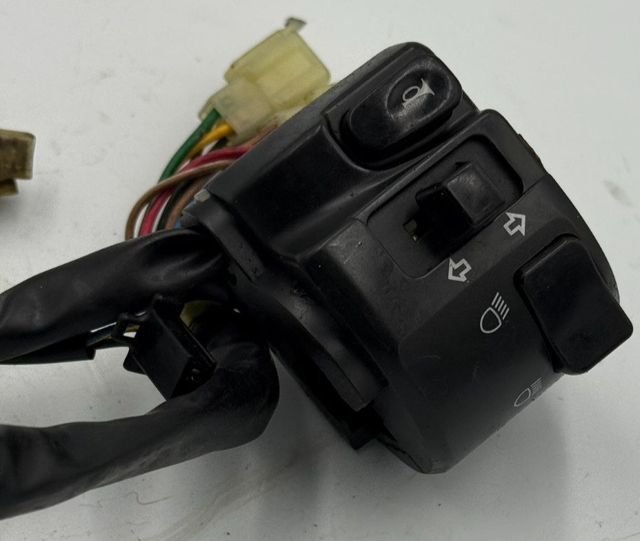2002 Yamaha YZF600R  Left Switches Controls Horn Turn Lights YZF 600 600R  F7