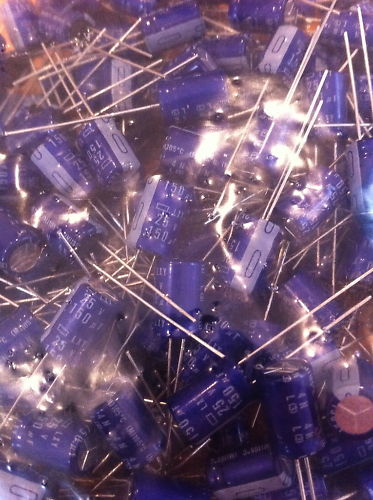 150 Mfd 25V 105' Radial Capacitor (10 piece lot)